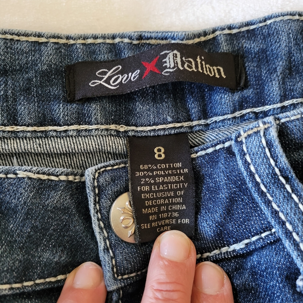 Love Nation Bermuda Shorts - Picture 4 of 8